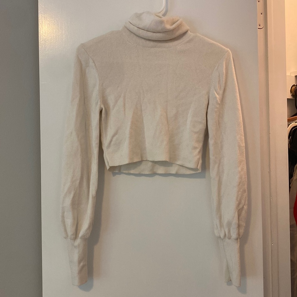 WILFRED ARITZIA CROPPED TURTLE NECK SWEATER